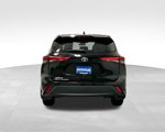 Used 2023 Toyota Highlander L image 6