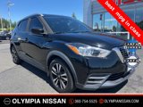 Used 2020 Nissan Kicks SV image 2