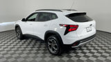Used 2025 Chevrolet Trax LT image 6