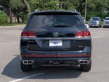 Used 2021 Volkswagen Atlas SEL R-Line image 4