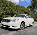 Used 2011 Toyota Avalon Limited image 2