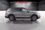 Used 2021 Volkswagen Tiguan SE image 3