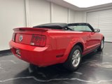 Used 2009 Ford Mustang Convertible image 3