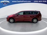 Used 2023 Chrysler Voyager LX image 5