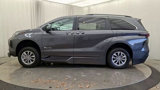 Used 2025 Toyota Sienna XLE image 5
