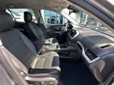 Used 2020 GMC Terrain SLT w/ Preferred Package image 2