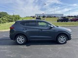 Used 2020 Hyundai Tucson SE image 2