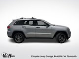 Used 2018 Jeep Grand Cherokee Limited w/ Luxury Group II image 2