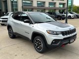 Used 2024 Jeep Compass Trailhawk image 3