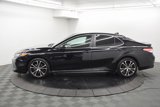 Used 2020 Toyota Camry SE image 3