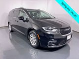 Used 2022 Chrysler Pacifica Touring-L image 3