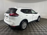 Used 2020 Nissan Rogue SV image 3