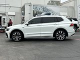 Used 2018 Volkswagen Tiguan SEL Premium w/ R-Line Package image 3