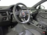 Used 2025 Porsche Macan image 4