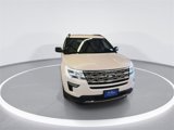 Certified 2018 Ford Explorer XLT image 3