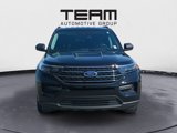 Used 2023 Ford Explorer XLT image 2