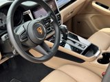 Certified 2022 Porsche Macan S image 4