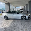 Used 2024 Nissan Altima 2.5 SV image 2