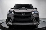 Used 2023 Lexus LX 600 4WD w/ Premium Package image 3