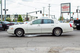 Used 2006 Lincoln Town Car Signature Limited image 3