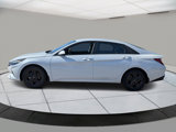 Used 2022 Hyundai Elantra SEL w/ Convenience Package image 2