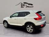 Used 2020 Volvo XC40 T4 Momentum image 4