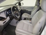 Used 2017 Toyota Sienna XLE image 5