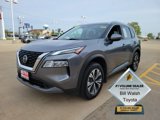 Used 2022 Nissan Rogue SV w/ SV Premium Package image 2