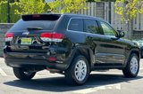 Used 2022 Jeep Grand Cherokee Laredo E w/ Security & Convenience Group image 4