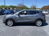 Used 2021 Nissan Rogue Sport SV image 2