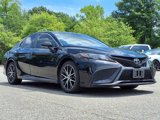 Used 2021 Toyota Camry SE image 2