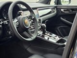 Used 2024 Porsche Macan image 4