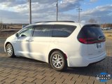 Used 2022 Chrysler Pacifica Touring-L image 4