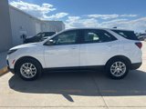 Used 2023 Chevrolet Equinox LS image 2