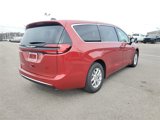 New 2025 Chrysler Pacifica Select image 4