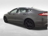 Used 2016 Ford Fusion SE image 3