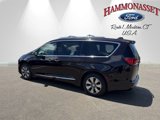 Used 2017 Chrysler Pacifica Platinum image 5