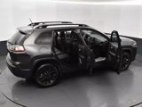 Used 2023 Jeep Cherokee Altitude Lux image 6