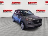 Used 2023 Hyundai Venue SE image 3