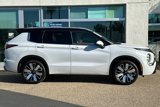 New 2025 Mitsubishi Outlander SEL image 3