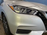 Used 2022 Nissan Versa SV image 2
