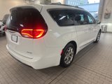 Used 2018 Chrysler Pacifica Limited image 6