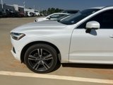 Used 2018 Volvo XC60 T5 Momentum w/ Vision Package image 2