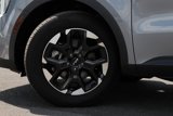 Used 2024 Kia Sorento S image 3