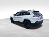 Used 2023 Jeep Cherokee Altitude Lux image 3
