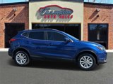 Used 2017 Nissan Rogue Sport SV w/ SV Premium Package image 2