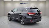 Used 2017 Toyota Highlander LE image 3
