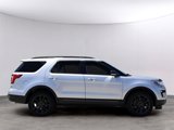 Used 2019 Ford Explorer XLT w/ Equipment Group 202A image 4