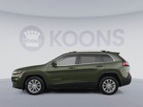 Used 2019 Jeep Cherokee Latitude w/ Cold Weather Group image 2