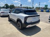 New 2025 Nissan Kicks SV image 4